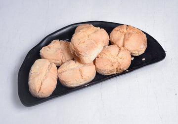 SUJI MAIDA NAANKHATAI