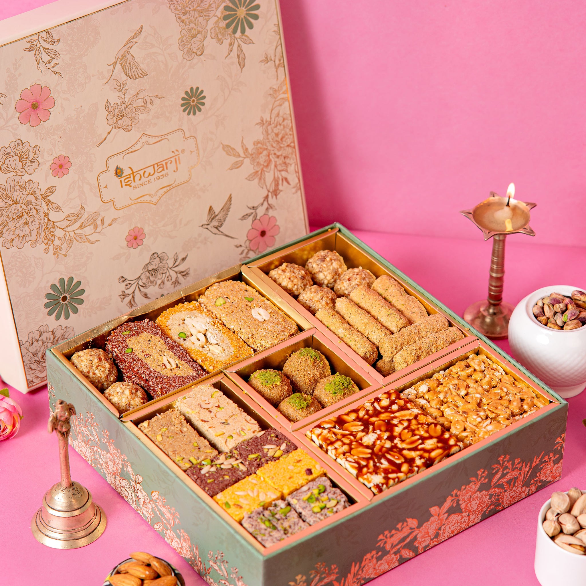 🪔 The Best Gajak Shop in Jaipur – Ishwar Ji Gajak Wale (Since 1956)