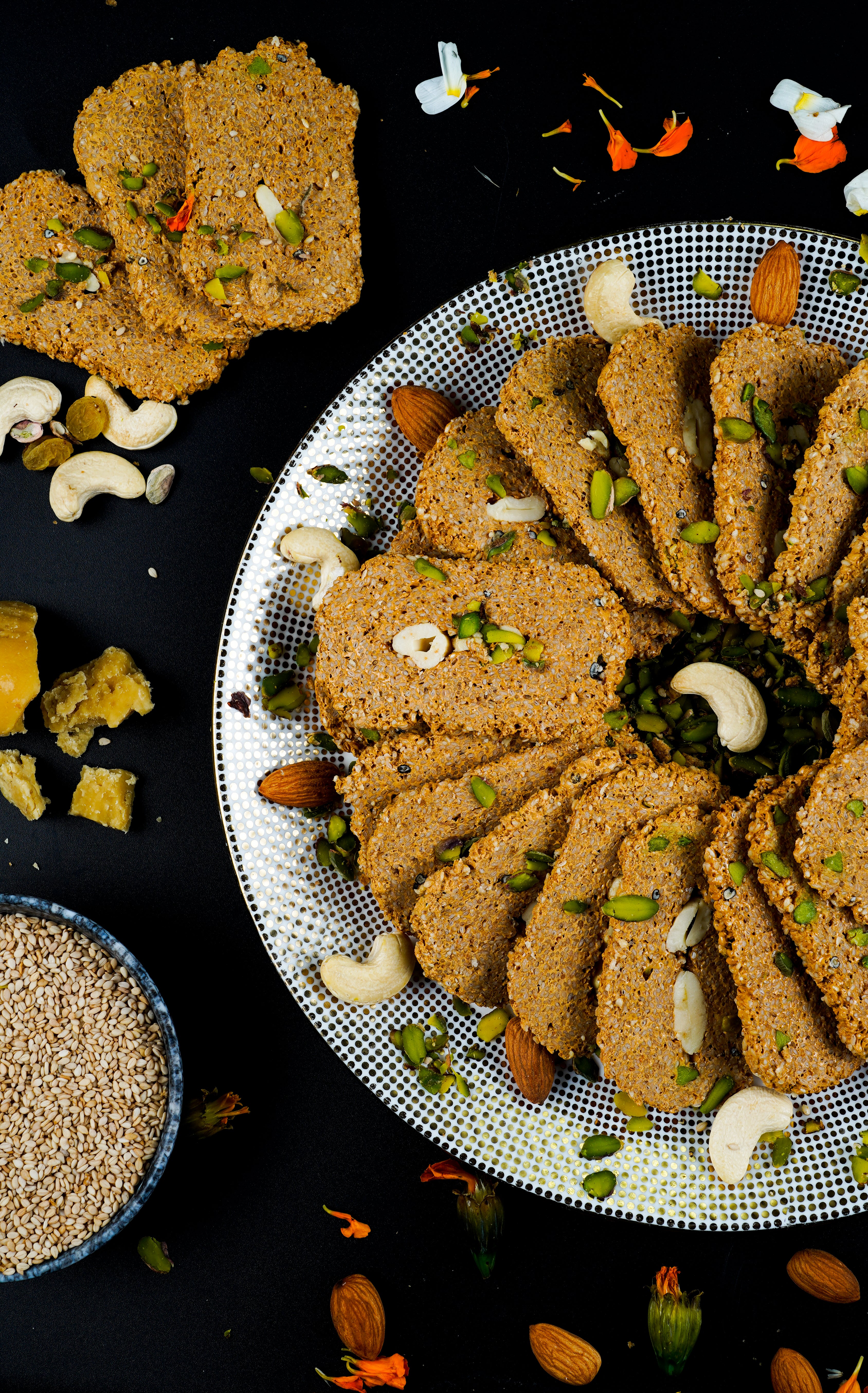 GUD DRYFRUIT GAJAK
